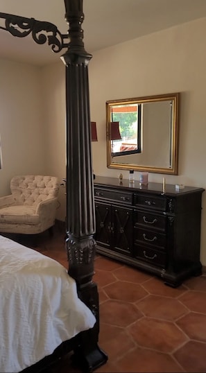 3 bedrooms, iron/ironing board, free WiFi, bed sheets - 7/6nt ALL-INCLUSIVE at Lake Mateo, El Varejonal, Badiraguato, Sin MX - 3000 USD (El Varejonal)