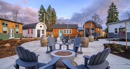 Book the Urban Loft at The Boutique Retreat in historic downtown McMinnville.