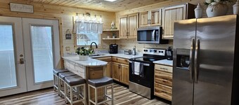 Lake Shore cottage-waterfront