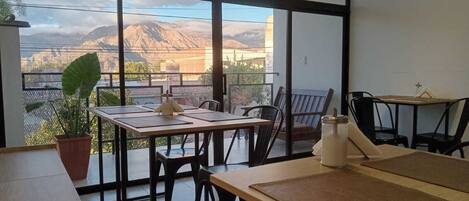 Desayuno buffet incluido todos los días