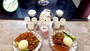 Thức ăn và đồ uống