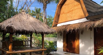 3 Bedroom Hold Property , Very closed to the beach and central.