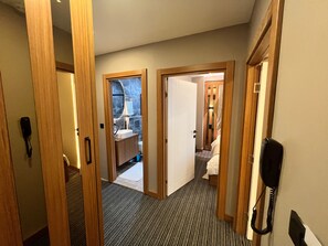 Family Quadruple Room | Egyptian cotton sheets, premium bedding, down comforters - Vipinn hotels (Istanbul)