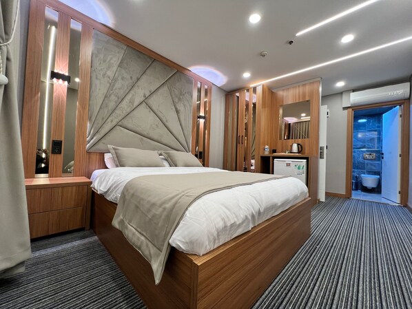 Standardzimmer, 1 Queen-Bett, Stadtblick