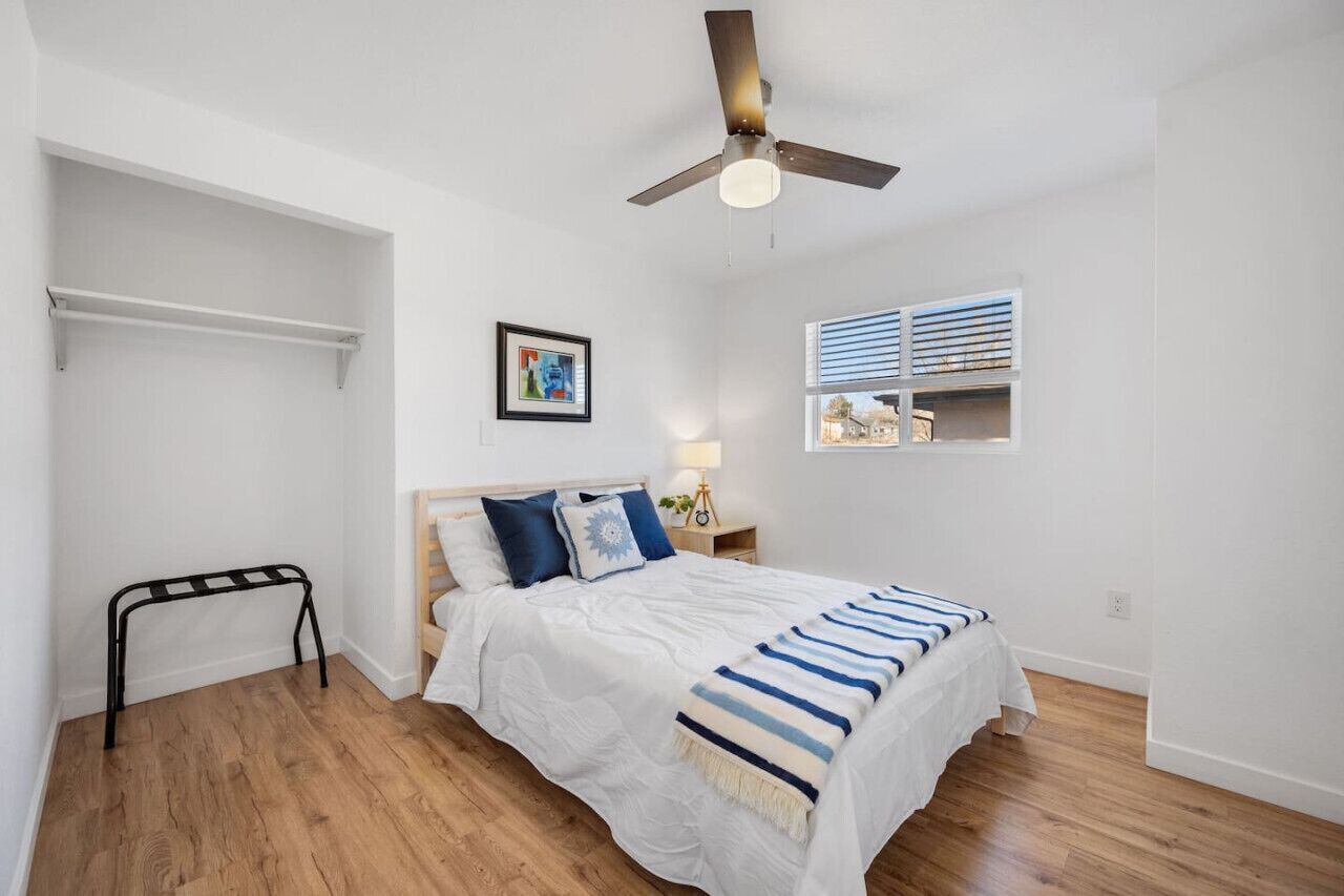 2 bedrooms, desk, iron/ironing board, free WiFi