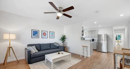 2 Bd 1 Ba Apt 3 Near Everything!