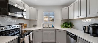 2 Bd 1 Ba Apt 3 Near Everything!