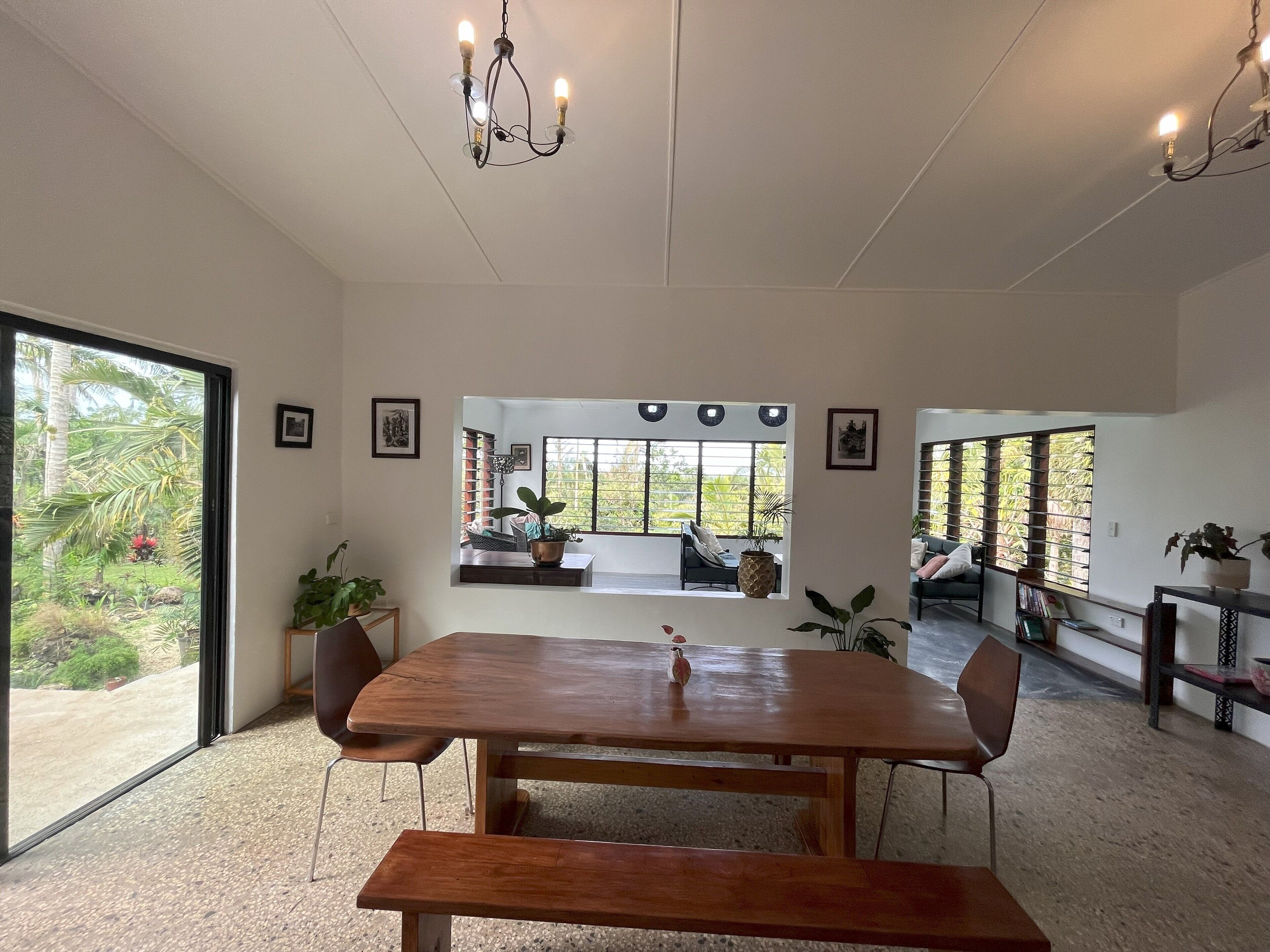 家庭獨棟房屋 | 房內用餐區