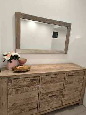 Interior - Charming 3BR House in Superb Location with Carpark (North Adelaide)