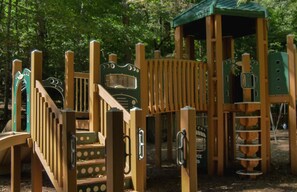 Children's area - Sconti View 2 - Cozy condo in Big Canoe! (Jasper)