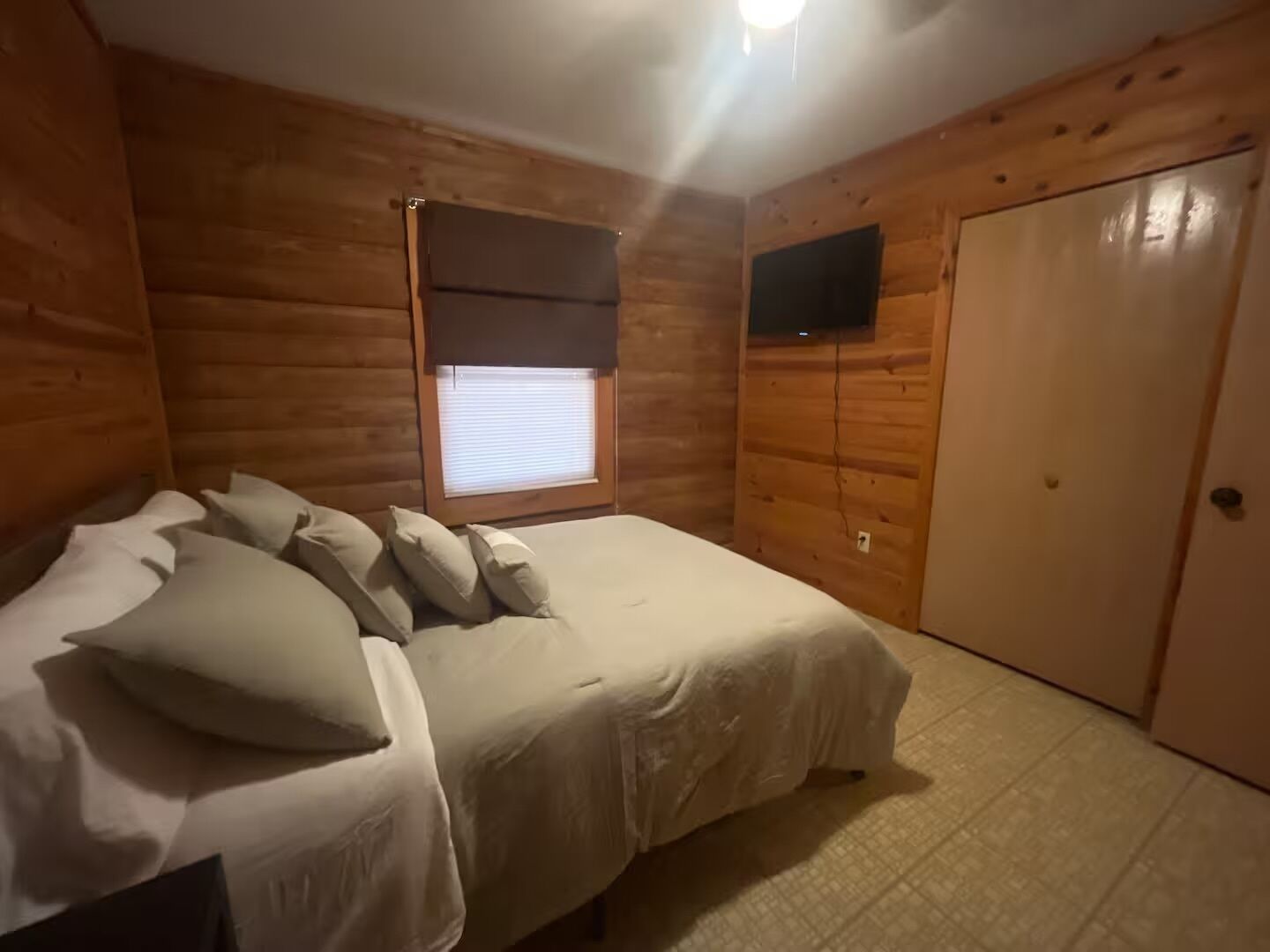 Cabin House - Home Away From Home!! - Florida