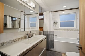 Hårtørrer, håndklæder