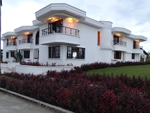 Front of property - Hotel Palmas De Alcalá (Alcalá)