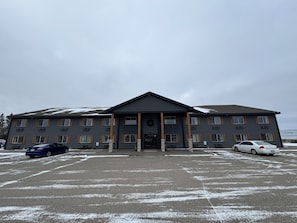Exterior - Crossroads Hotel (McGregor)