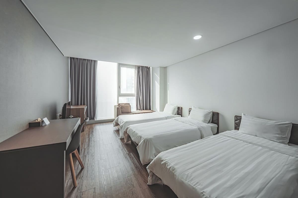 Deluxe Triple Room