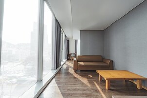 家庭雙床房 | 書桌、遮光窗簾/窗簾、熨斗/熨衫板、免費 Wi-Fi