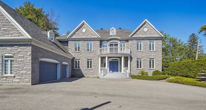 Villa BORD DE L'EAU. Parfait pour un séjour en famille ou entre amis