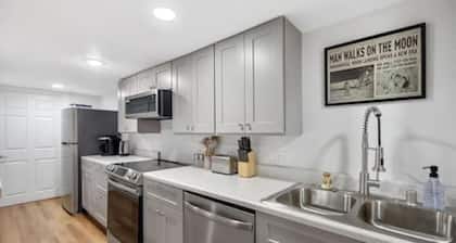 Artful Heaven: Sleeps up to 6, Private Luxury !