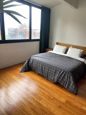 1 chambre, fer et planche à repasser, Wi-Fi, draps fournis