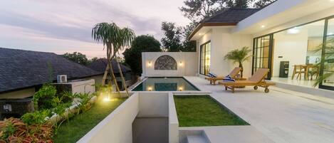 Exclusive Villa | Garden view