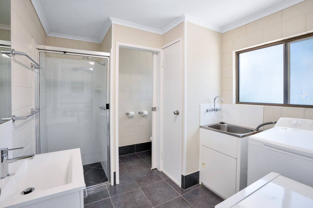 Gold Rush Apartments - Woolooga