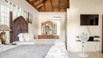 2 bedrooms, desk, iron/ironing board, free WiFi