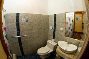 Dusj og toalettpapir