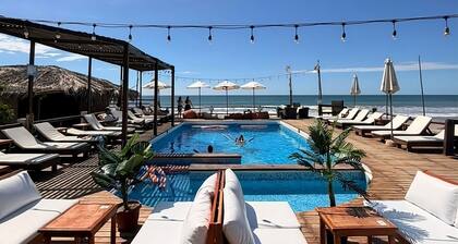 The Point Mancora - Beach Party Hostel