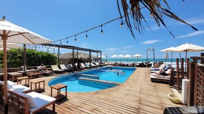 Alberca al aire libre 