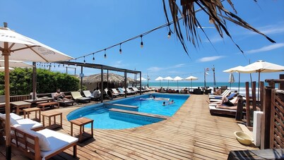 The Point Mancora - Beach Party Hostel