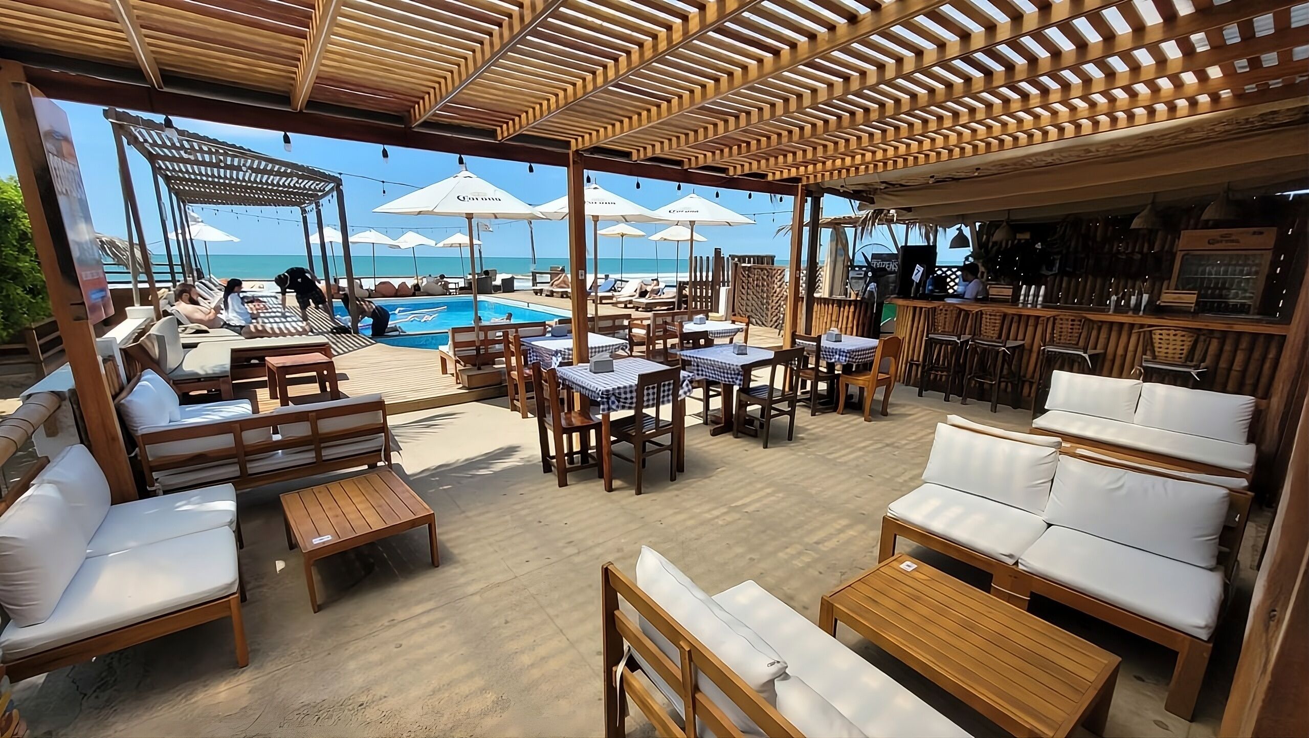 Photo - The Point Mancora - Beach Party Hostel