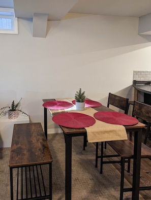 Dining - Riverside Retreat: 2 Bed 1 Bath Guesthouse in Highlands with workspace! (Edmonton)