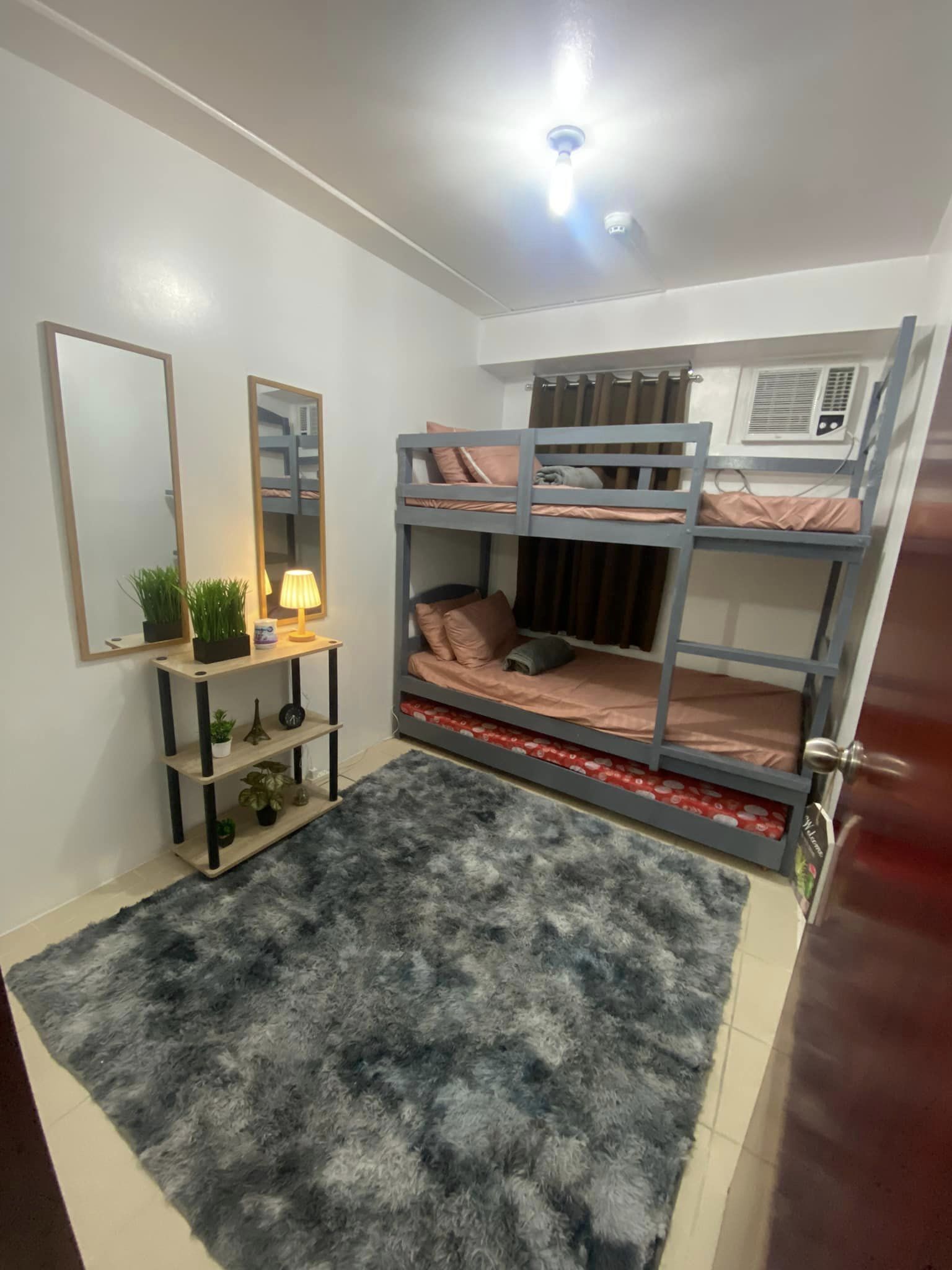 2 多间卧室、免费 WiFi、床单