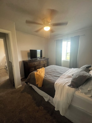 3 chambres, fer et planche Ă repasser, Wi-Fi gratuit, draps fournis