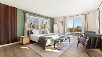 3 bedrooms, desk, iron/ironing board, free WiFi