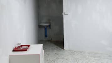 Basic Room | Living area | 32-inch LED TV with digital channels