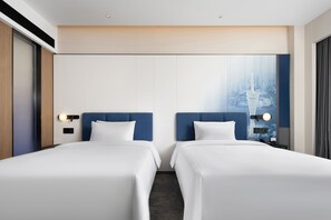 Luxury Twin Room | Premium bedding, down duvets, Select Comfort beds, free minibar - Hampton by Hilton Renhe Baiyun Airport (Guangzhou)