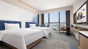 1 bedroom, premium bedding, down comforters, Select Comfort beds