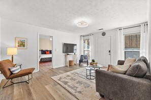3 Schlafzimmer, Bügeleisen/Bügelbrett, Reisekinderbett, kostenloses WLAN
