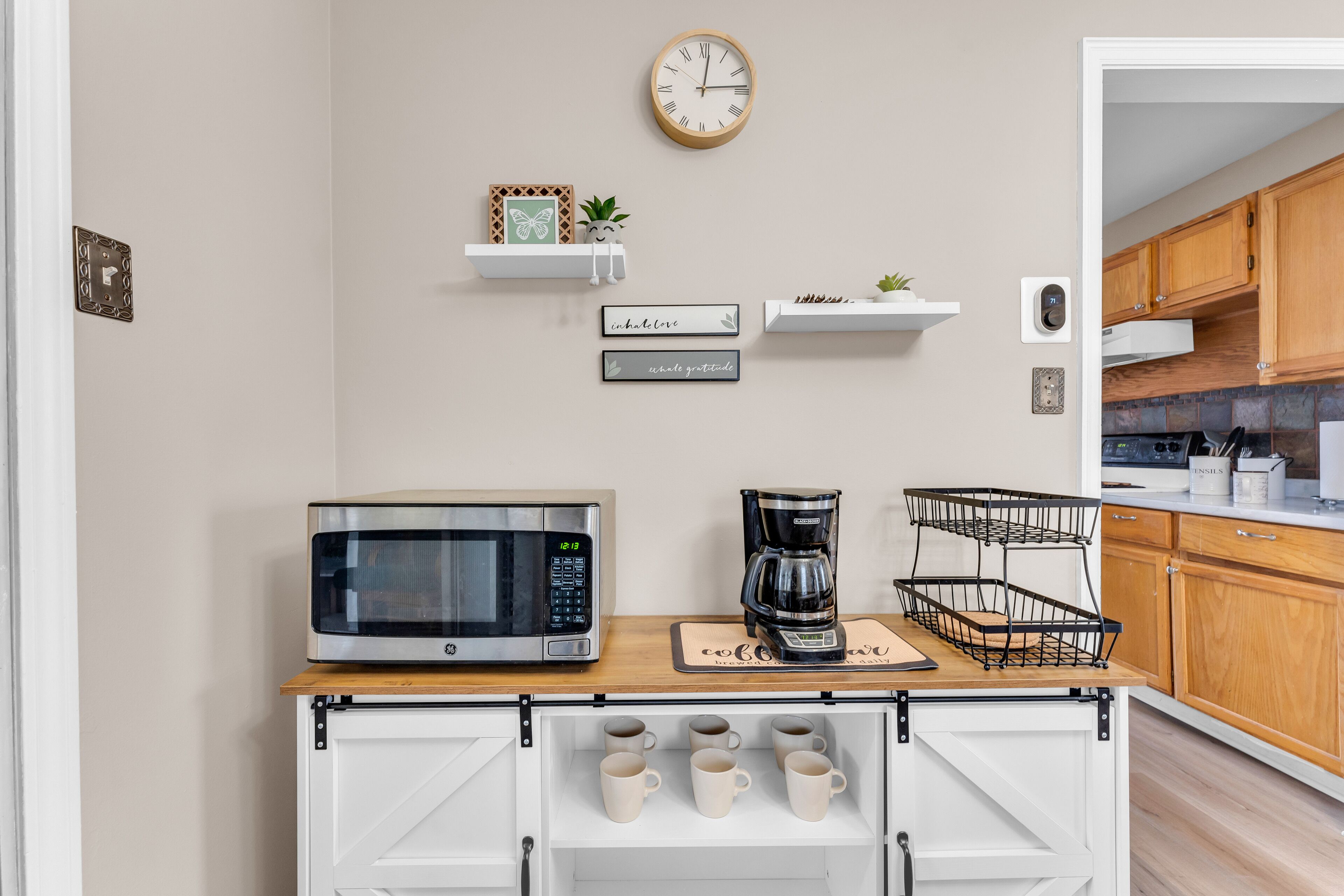 雪櫃、微波爐、焗爐、爐具