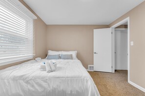 3 Schlafzimmer, Schreibtisch, Bügeleisen/Bügelbrett, kostenloses WLAN