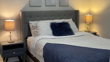 3 bedrooms, iron/ironing board, WiFi, bed sheets