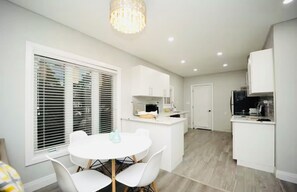 Dining - Cozy & bright upper unit; 3BD with workspace; free parking; private laundry  (Windsor)
