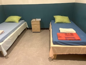 2 多间卧室、WiFi、床单