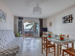 Dining - Dio Brasil by Interhome (Saint Cyr sur mer Les Lecques)