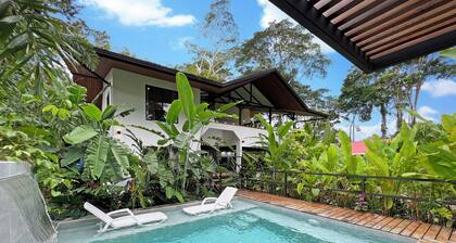 Escondido: Huge House, Pool, AC, TV, Game Room, Kitchen, WiFi, Near Beach