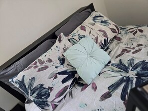 3 Schlafzimmer, Schreibtisch, Bügeleisen/Bügelbrett, kostenloses WLAN