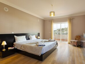 6 bedrooms, desk, internet - Amendoeiras V6 - VIP Properties by Interhome (Albufeira)