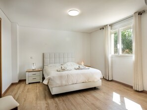 6 bedrooms, desk, internet - Amendoeiras V6 - VIP Properties by Interhome (Albufeira)
