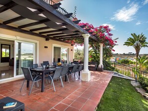 Outdoor dining - Amendoeiras V6 - VIP Properties by Interhome (Albufeira)